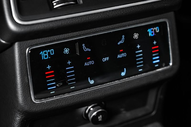 Audi A6 Allroad 55TFSI Q Matrix Pano - fotka 19 z 23