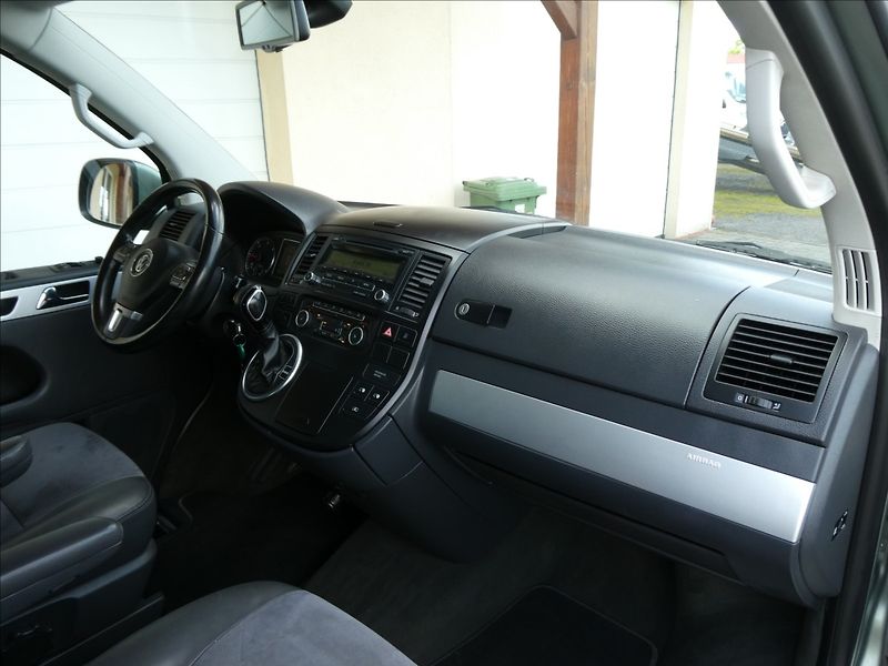 Volkswagen Multivan 2,0 TDi DSG 4x4,závěs,HIGHLINE - fotka 27 z 44