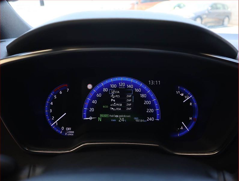 Toyota Corolla (2021) Comfort 1.8 Hybrid - fotka 11 z 22