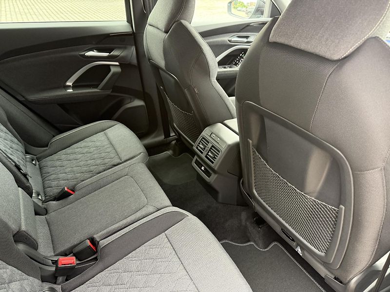 Audi Q5 (2026) TDI 150kW 4X4 S-LINE R20 3D!!! - fotka 31 z 61