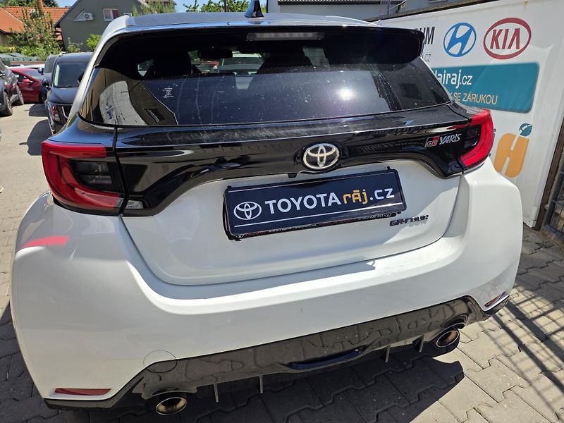 Toyota Yaris 1.6GR-1MAJITEL-OCHR.FOLIE-VOSK - fotka 10 z 16