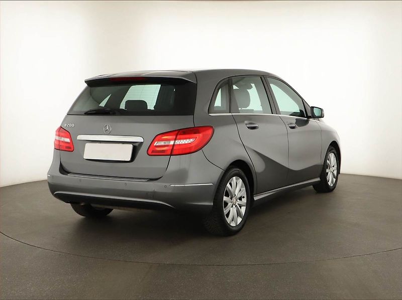 Mercedes-Benz Třídy B (2012) B 200, Automat, Navi, Xenony - fotka 5 z 17