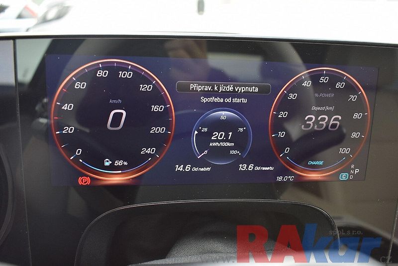 Mercedes-Benz CLA 350 EQ 4matic - fotka 25 z 28