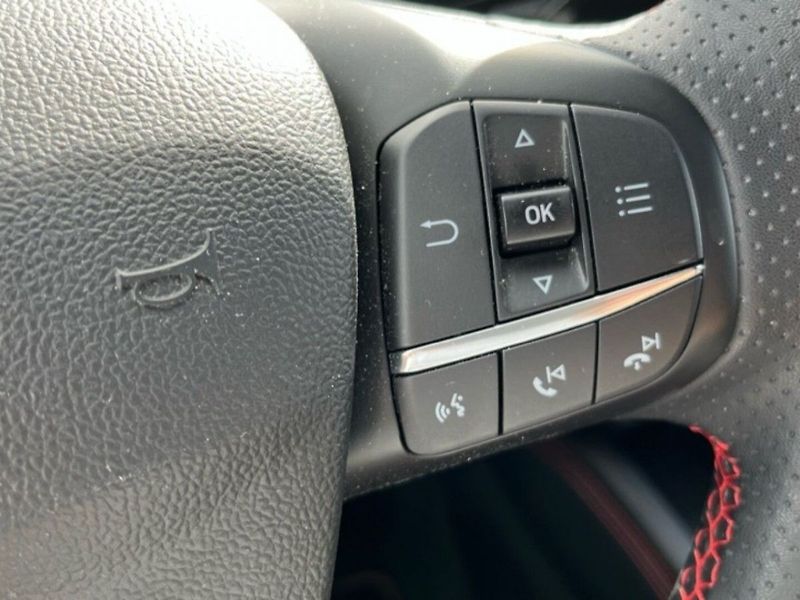Ford Kuga 2,5HEV,140kW,1. MAJ., SERVIS - fotka 21 z 22