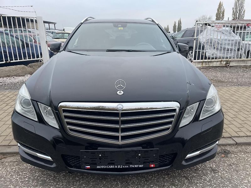 Mercedes-Benz Třídy E (2011) 250cdi T 4M 150kw - fotka 4 z 49