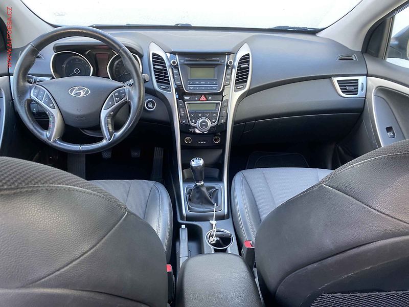 Hyundai i30 (2012) 1.6GDi, ČR, servis.kniha - fotka 8 z 16