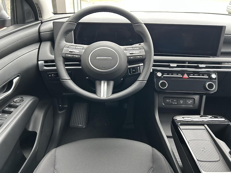 Hyundai Tucson 1,6 T-GDI PHEV 211kW SMART FL - fotka 12 z 34