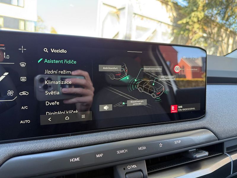 Kia EV3 EARTH 81kWh - fotka 22 z 38