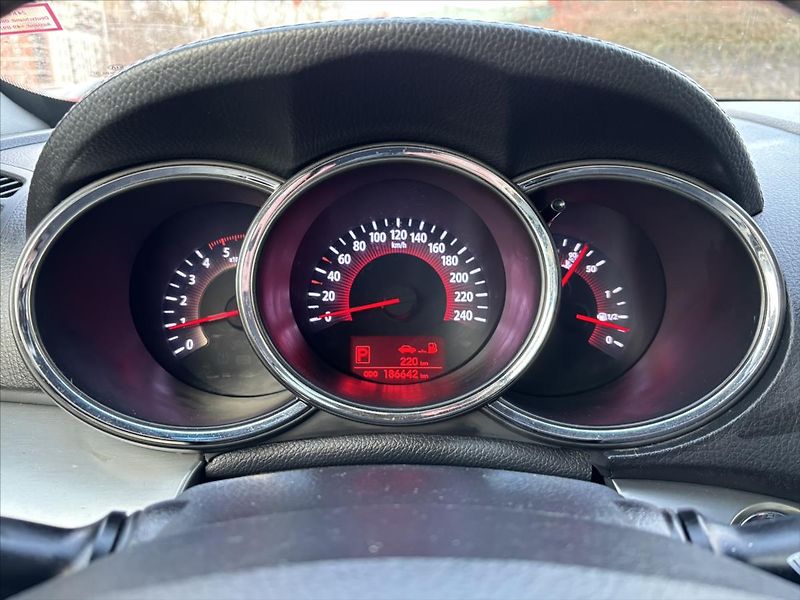 Kia Sorento 2,2 CRDi AT 4x4 Premium PANORA - fotka 37 z 38