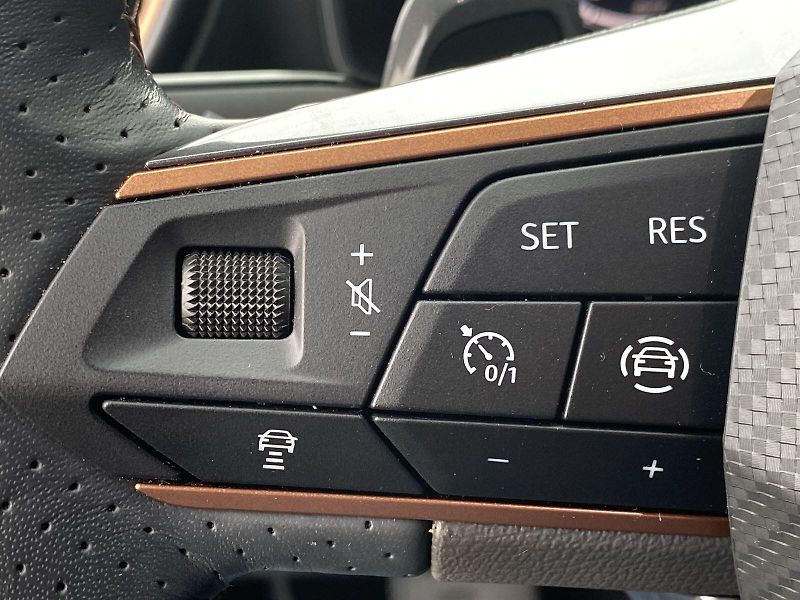 Cupra Formentor (2023) 1.5 TSI DSG - fotka 17 z 39