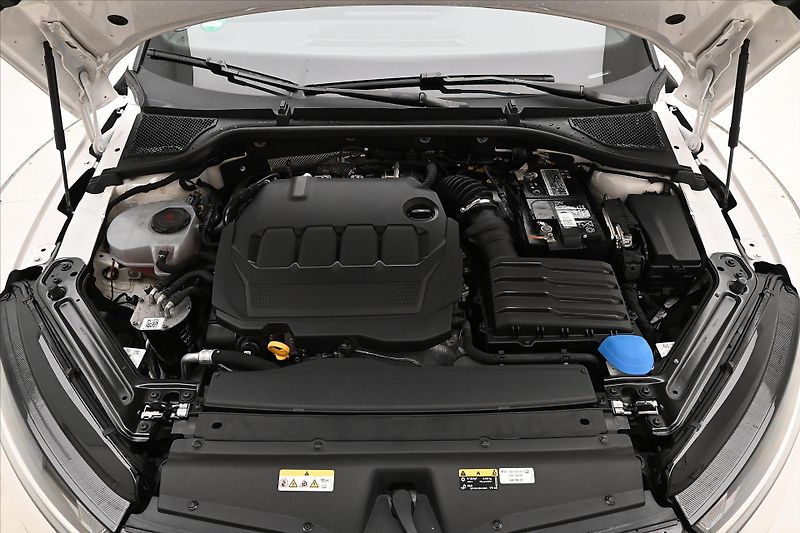 Škoda Octavia 2,0 TDI 110 kW DSG SportLINE Z - fotka 9 z 31