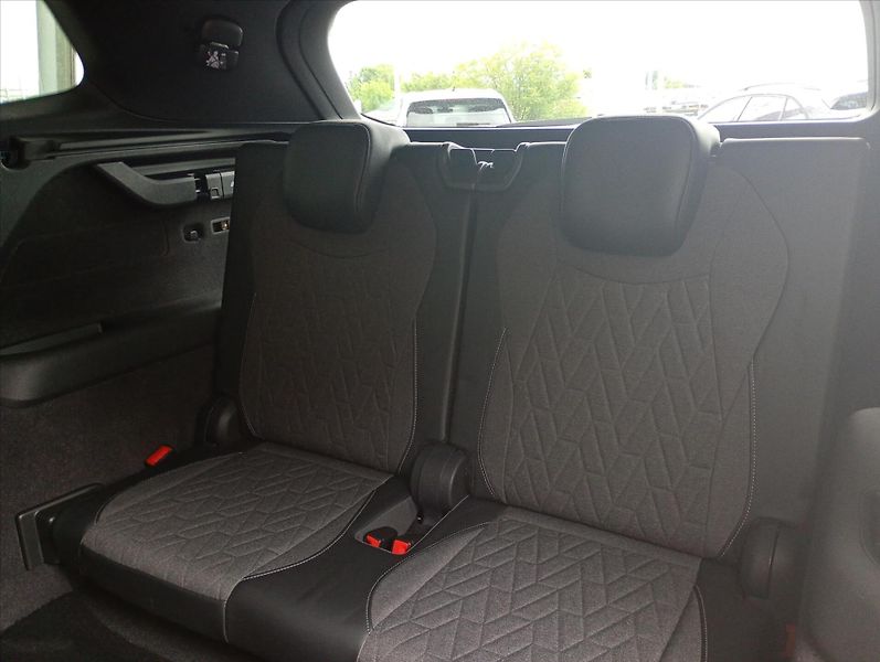 Volkswagen Tayron (2026) 2,0 TDI 110kW 7DSG  People - fotka 13 z 17
