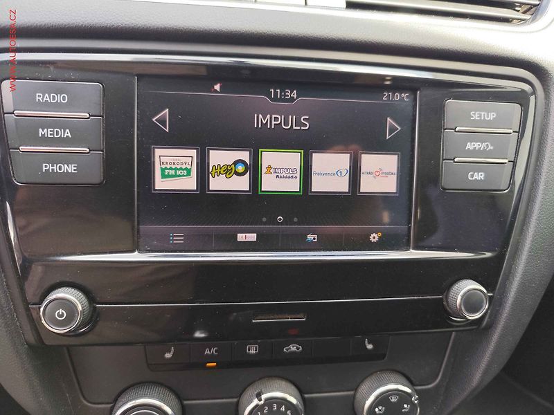 Škoda Octavia (2018) 1.6TDi, ČR, AC, temp - fotka 12 z 18