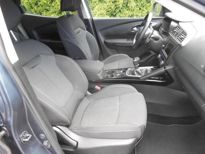Renault Kadjar 1.5DCi,NAVI,CHROM, LED!! - fotka 18 z 45