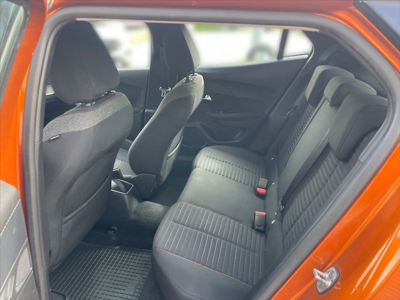Peugeot 2008 1,2 PT 100 Active - fotka 8 z 11