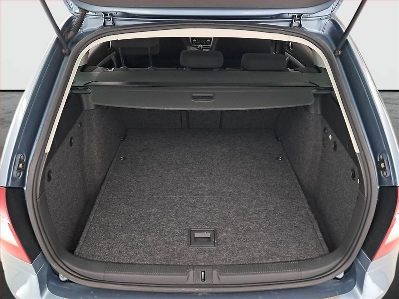 Škoda Octavia (2011) 2.0 TDI, Serv.kniha, Xenony - fotka 13 z 16