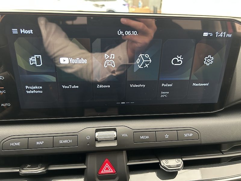 Kia K4 1.6 T-GDi EXCLUSIVE 110 KW (20 - fotka 17 z 26