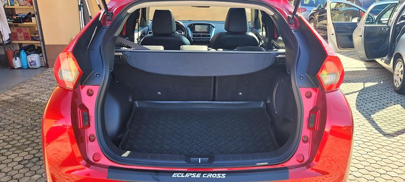 Mitsubishi Eclipse Cross (2018) 1,5T-MiVeC 120kW 4WD „TOP“ - fotka 34 z 47