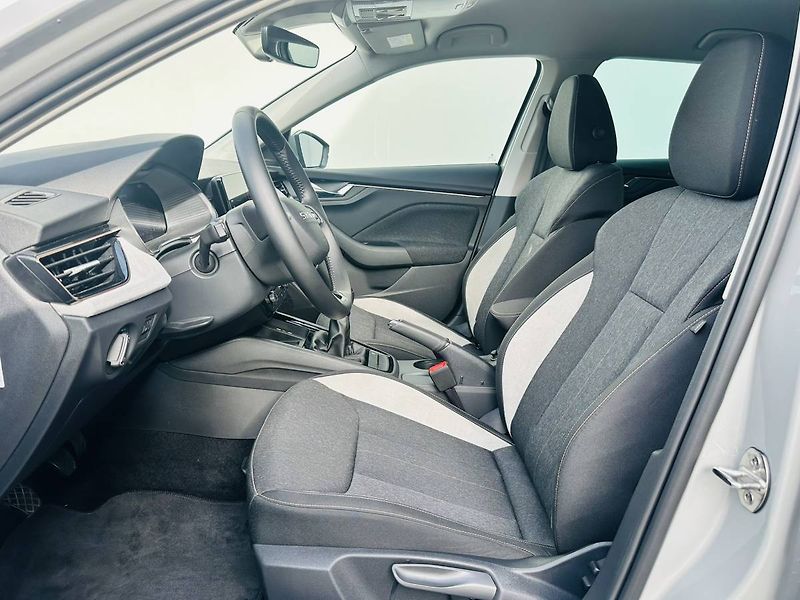 Škoda Scala Top Selection 1,0 TSI 85kW MT6 - fotka 6 z 27