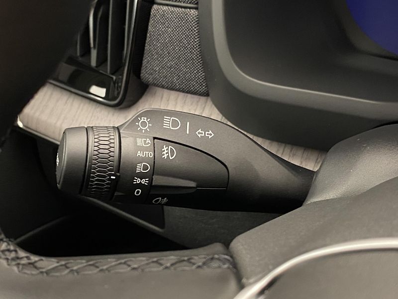 Volvo XC90 (2026) B5 AWD AUT BRIGHT PLUS 7míst - fotka 31 z 73