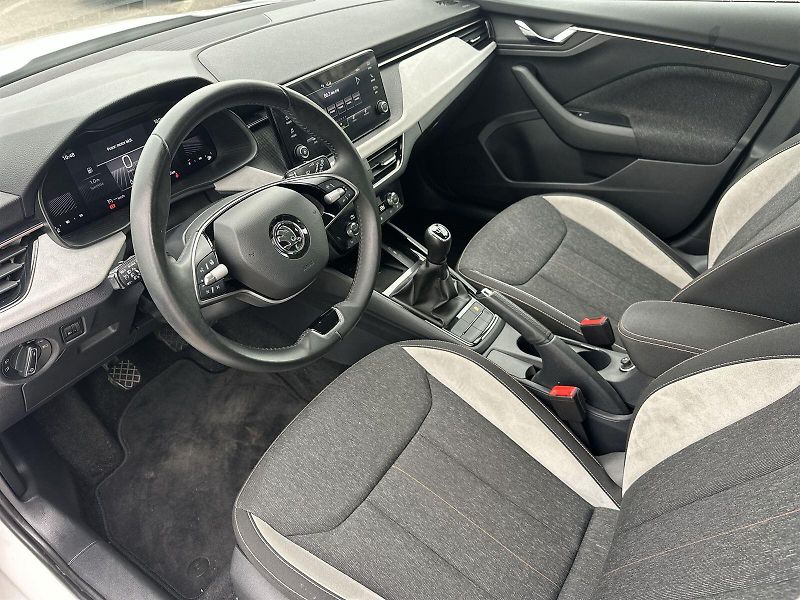 Škoda Kamiq (2024) 1.0 TSI Top Selection - fotka 8 z 31