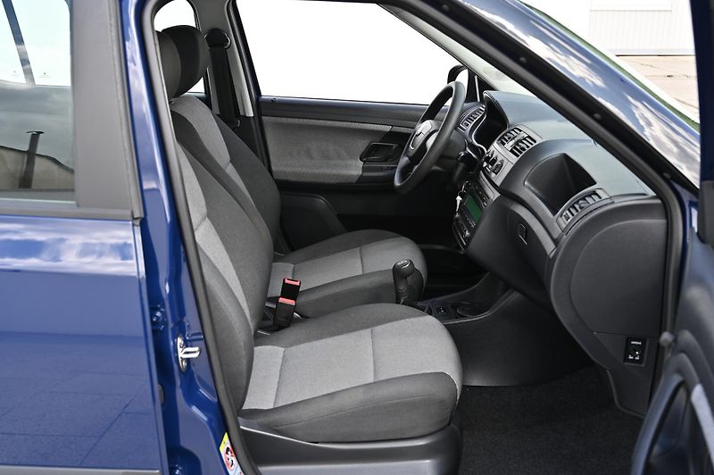 Škoda Fabia 1.4 16V 63KW Special 3/2011  - fotka 24 z 40
