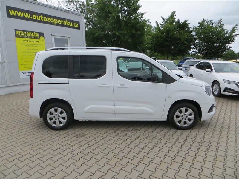 Opel Combo 1,5 CDTI 96kW Life Edit Plus - fotka 10 z 22