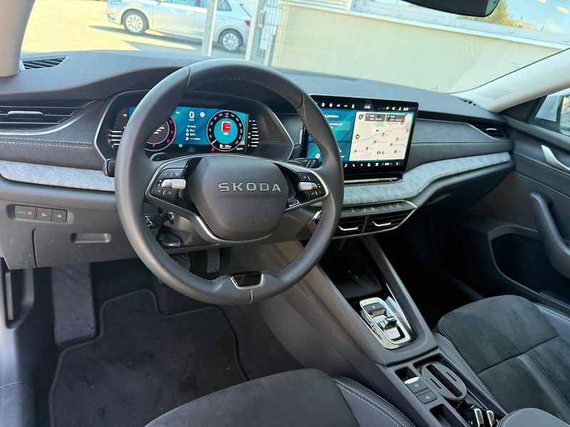 Škoda Octavia Top Selection 2.0 TDI 110kw DS - fotka 10 z 27