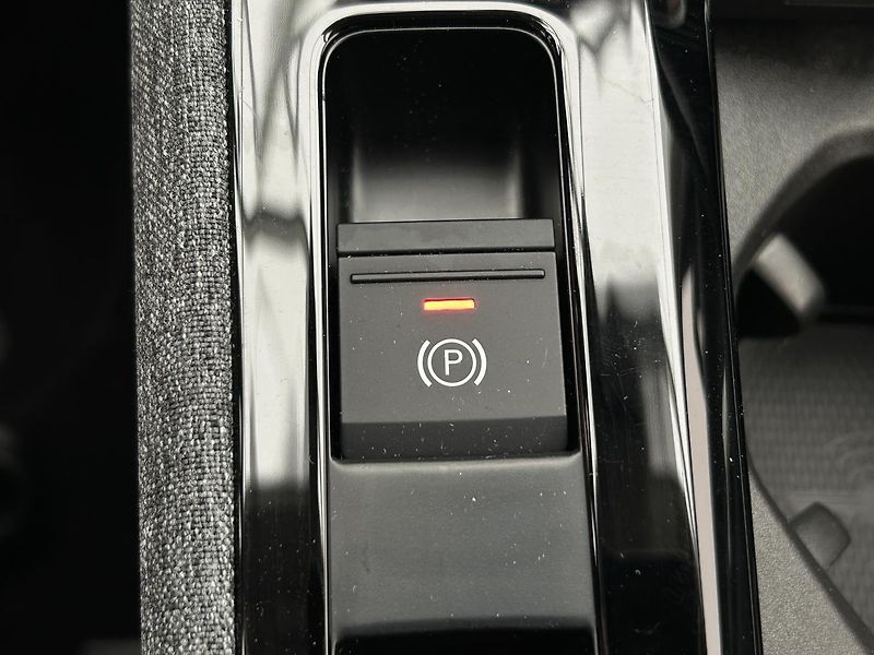 Škoda Superb 1.5 TSI Selection - fotka 15 z 28