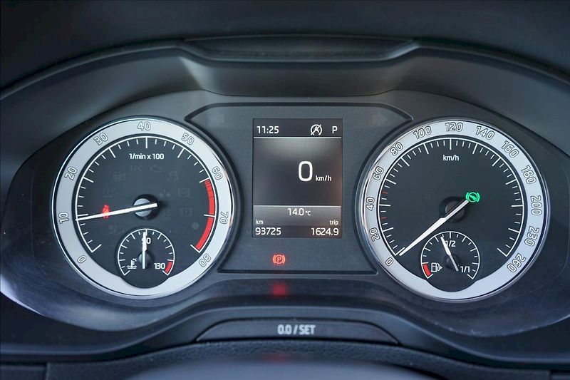 Škoda Karoq (2017) TSI 110 kW Ambition DSG - tažn - fotka 11 z 26