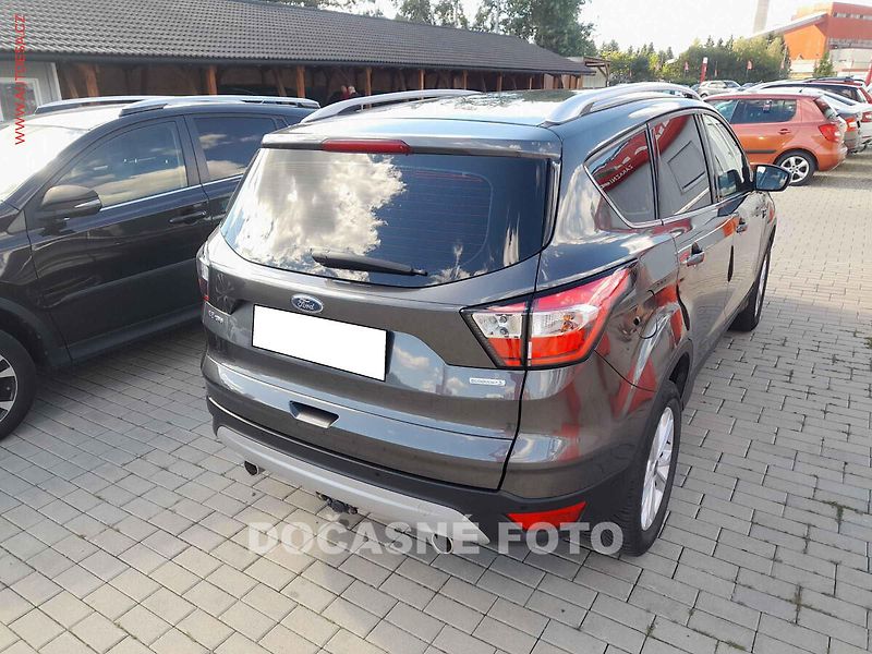 Ford Kuga (2019) 1.5EB, servis.kniha - fotka 2 z 3