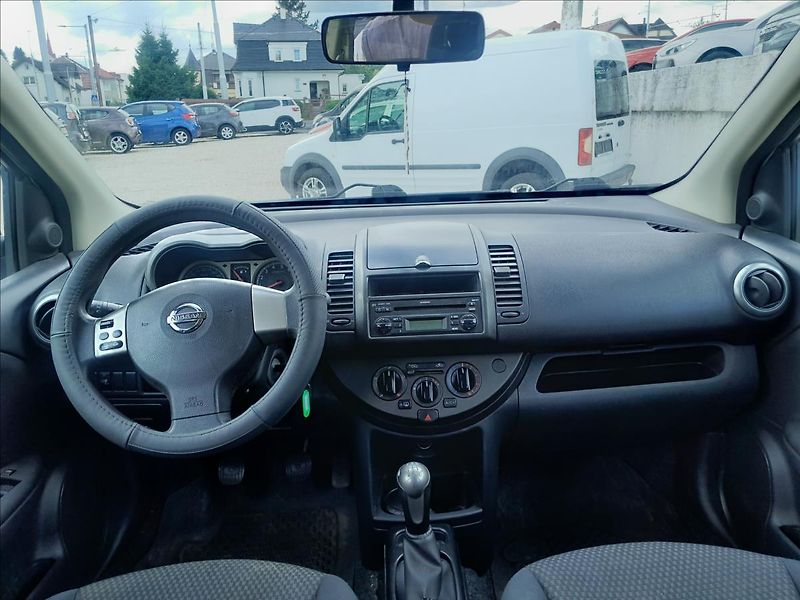 Nissan Note 1,4 i - fotka 31 z 41
