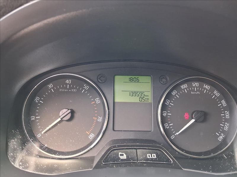Škoda Roomster 1,2 1.2TSi - fotka 13 z 14