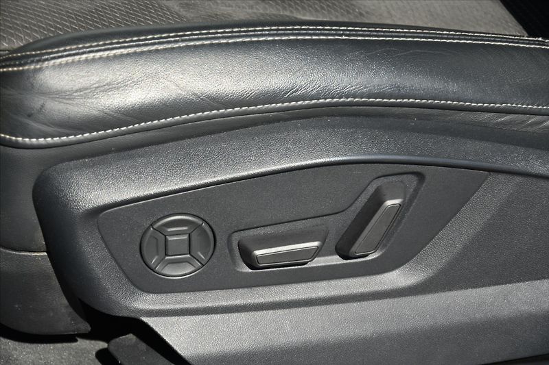 Audi Q8 50 TDI QUATTRO S-LINE ČR - fotka 27 z 35