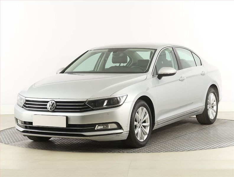 Volkswagen Passat (2016) Business 2.0 TDI, Automat - fotka 2 z 23
