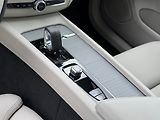 Volvo XC60 B5 AWD PLUS, LIGHT PAKET, ACC - náhled 12