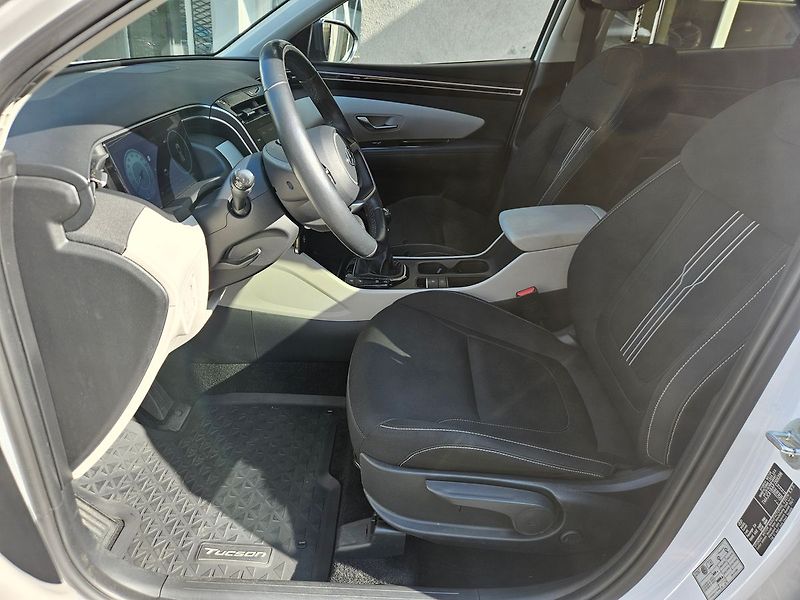 Hyundai Tucson 1,6 T-GDi 110kW, Smart, 1.maj. - fotka 11 z 37