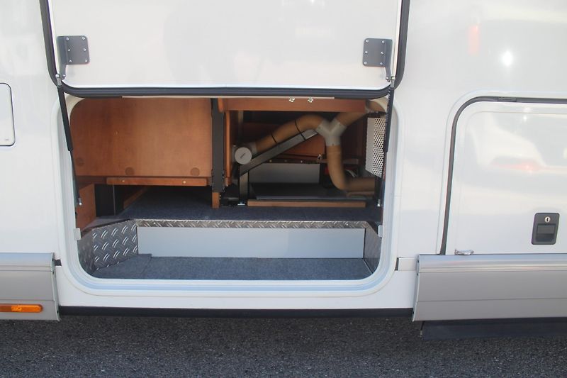 Carthago (2017) C-LINE I 4.8 LE - fotka 17 z 85
