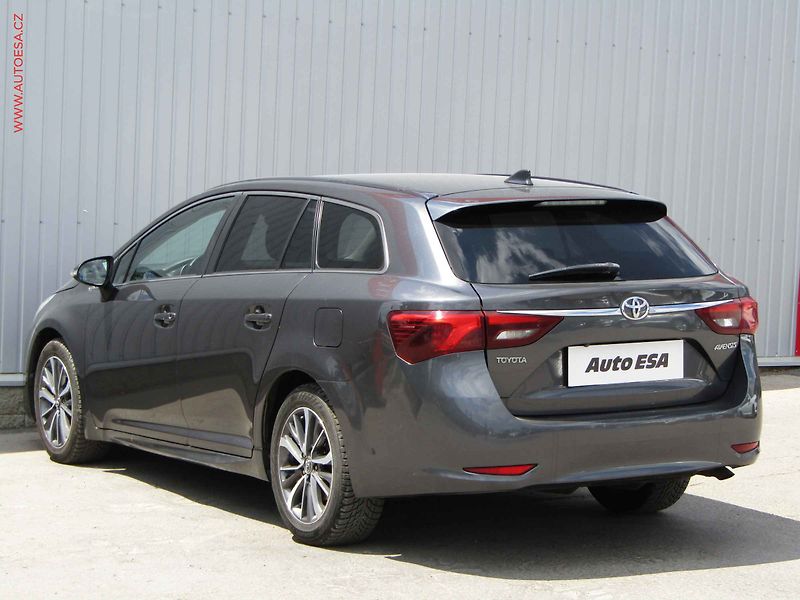 Toyota Avensis (2015) 2.0 D, ČR - fotka 6 z 18