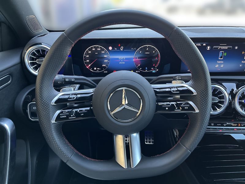 Mercedes-Benz Třídy A 200 d AMG Style Edition - fotka 11 z 17