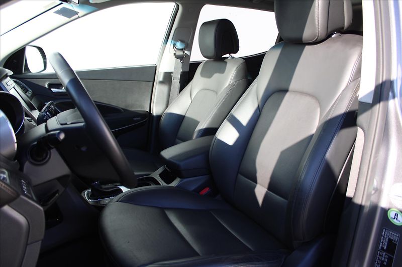 Hyundai Santa Fe 2.2 CRDI 147kW 4WD EXECUTIVE - fotka 10 z 27