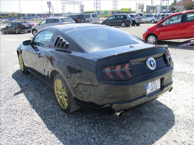 Ford Mustang 3,7 L V6, 224kW, klima, kůže, - fotka 8 z 24