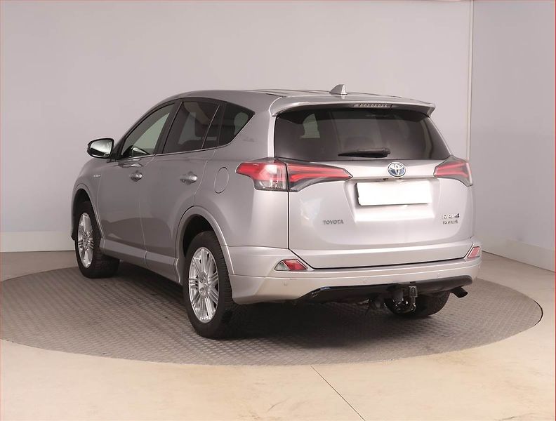 Toyota RAV4 (2018) 2.5 Hybrid, 4X4, Automat - fotka 4 z 16