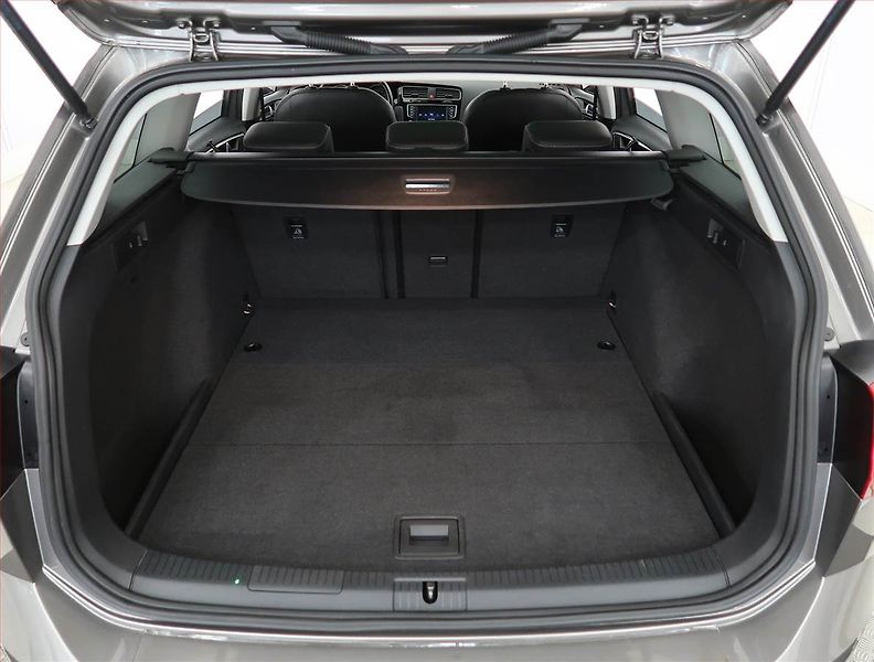 Volkswagen Golf (2016) Highline 2.0 TDI, Automat - fotka 14 z 23