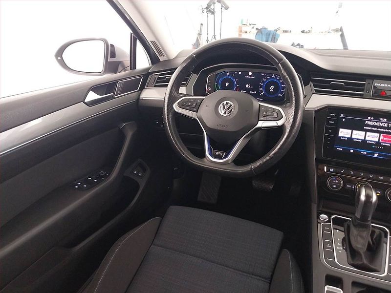 Volkswagen Passat (2020) 1.4 GTE - fotka 7 z 24