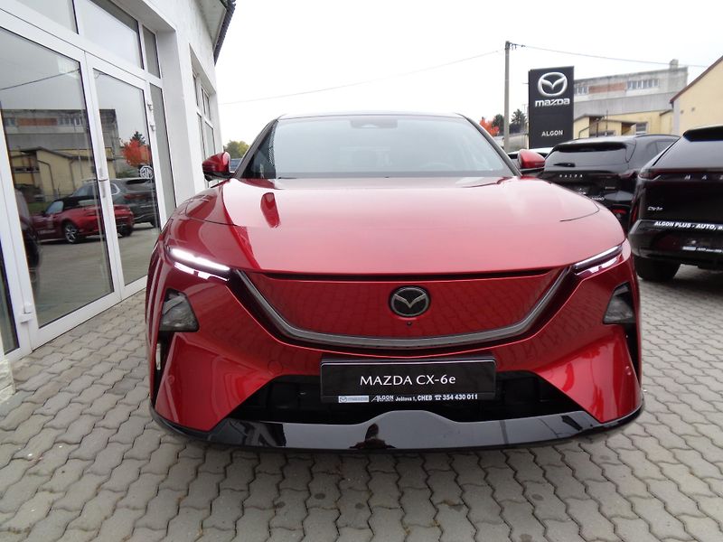 Mazda CX-6e (2026) 258 PS, AT, 4x4, Takumi - fotka 2 z 38