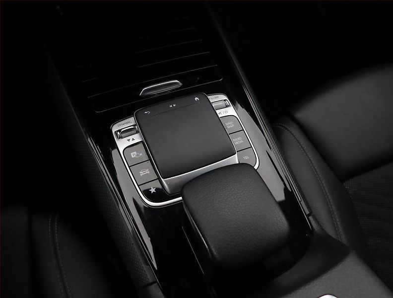 Mercedes-Benz GLB (2021) 200 d 4MATIC - fotka 11 z 20