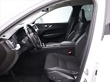 Volvo XC60 2,0 B4 145kW AWD Momentum CZ D - náhled 11