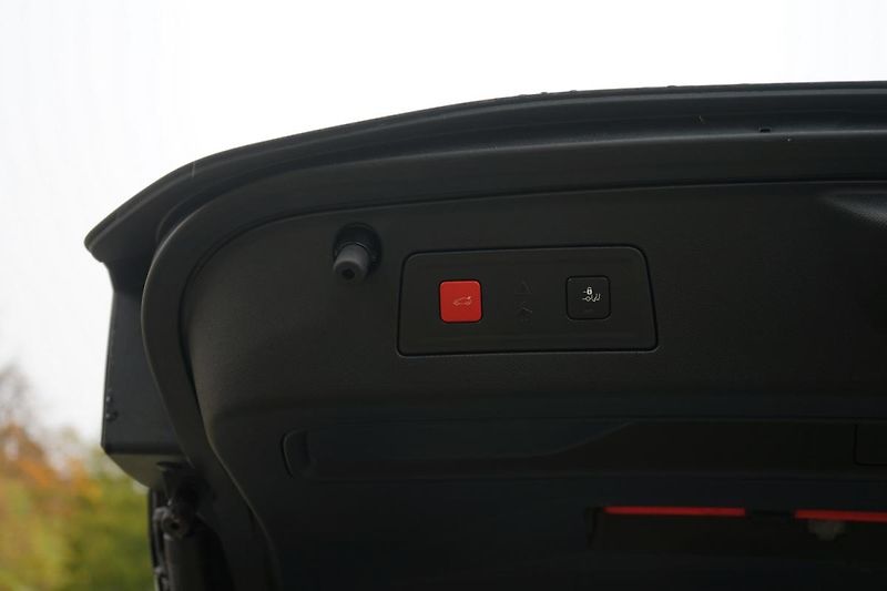 Peugeot 508 1.5HDi Allure Kamera CarPlay - fotka 21 z 22