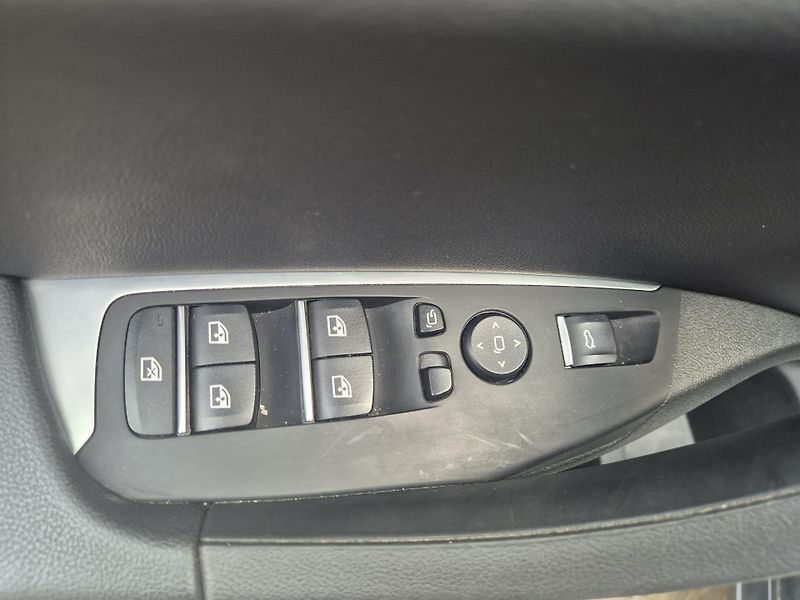 BMW X3 (2024) xDrive 30d M PAKET - fotka 19 z 29